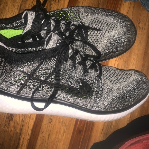 Super Cute Nike Shoes - Picture 2 of 3